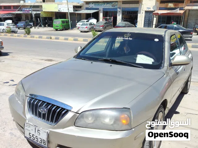 2000 هيونداي افانتي SE