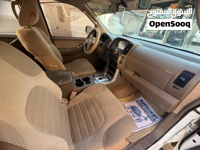 2011 Nissan Pathfinder Standard