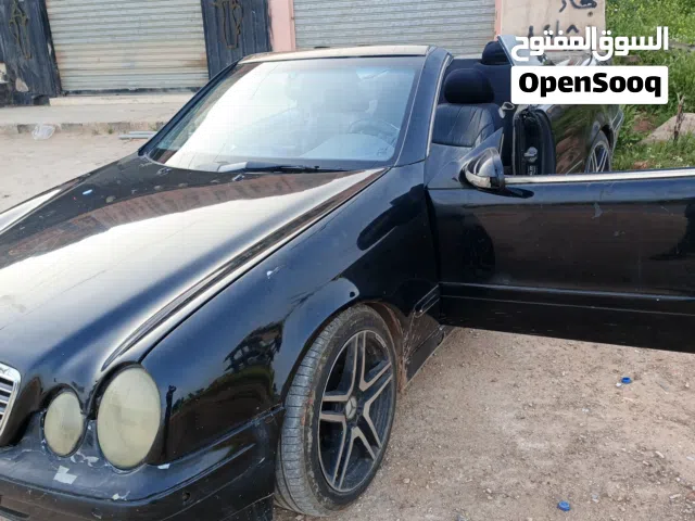 2000, مرسيدس بنز