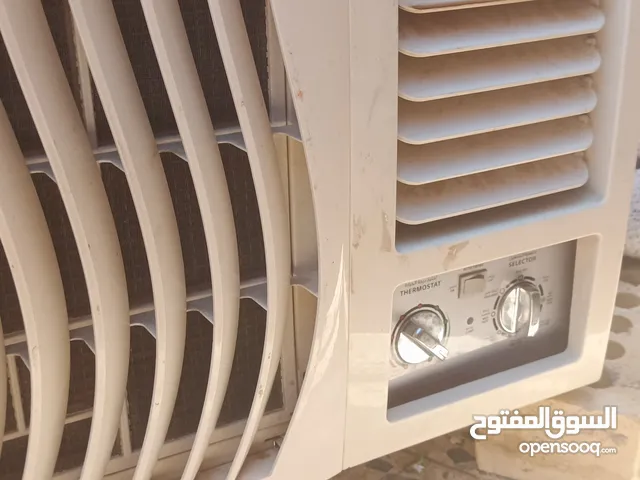 مكيف طنين تدفئه تبريد نظيف جدا للبيع استخدام قليل