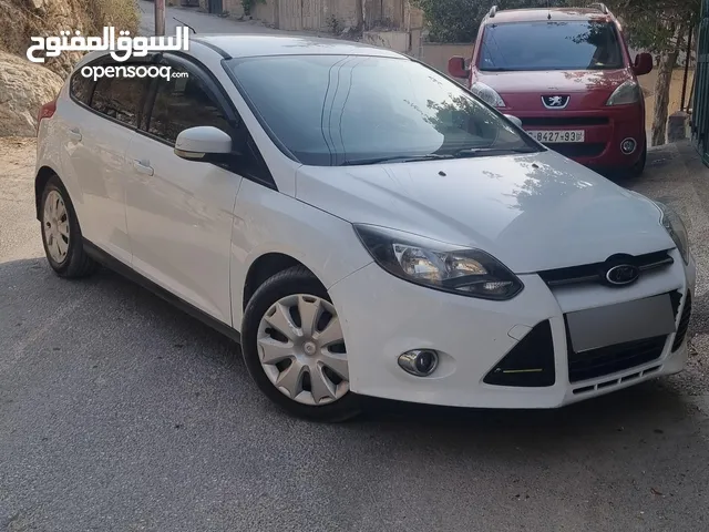 فورد فوقس هاتش باك 2013