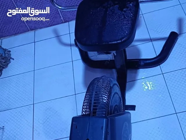 جهاز دراجة هوائية ثابتة للتمارين الرياضية و لحرق السعرات و الدهون