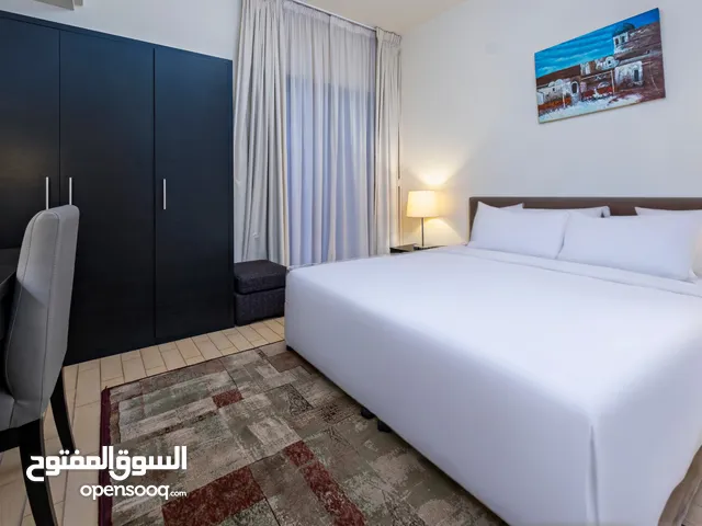 3BR Penthouse Finaa Alfardan in Prime Location price is negotiable - 1 Month Free