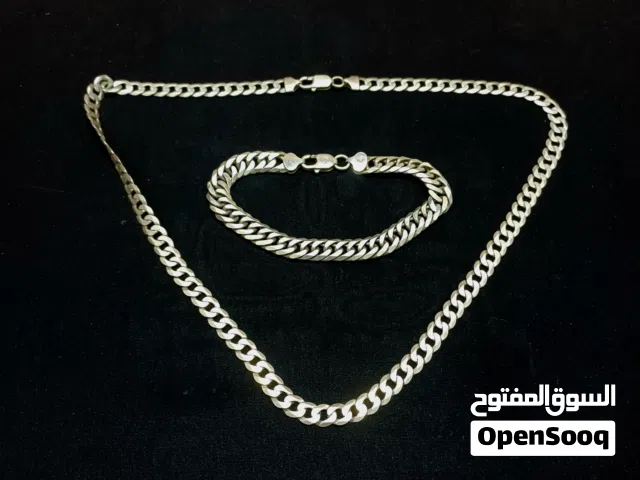 قلادة وسوار بتصميم كيرب ايطالي