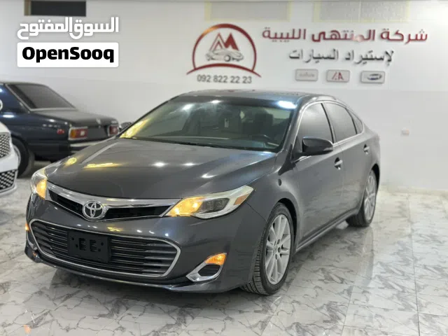 2013 تويوتا افالون XLE