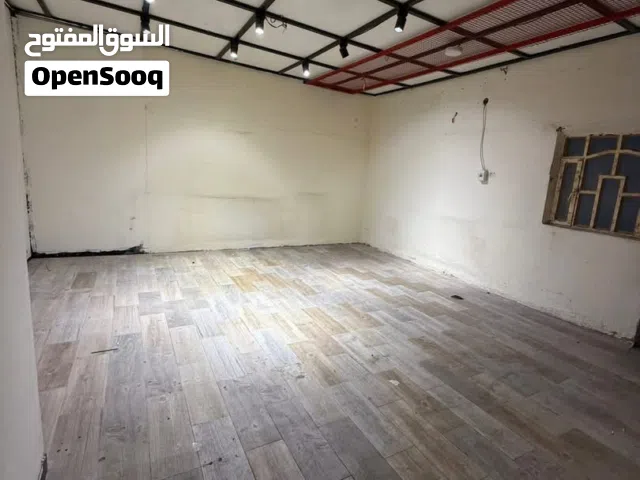 100 m2 2 Bedrooms Apartments for Rent in Basra Juninah