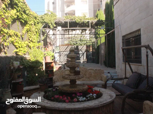 480 m2 5 Bedrooms Villa for Sale in Amman Daheit Al Rasheed