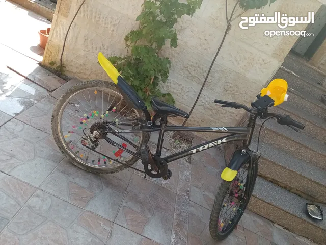 بسكليت نضيف جدا من نوع trek