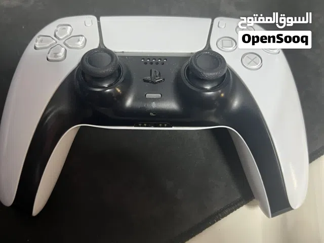 للبيع جهاز سوني 5 نظيف (الوصف)