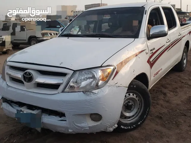 Toyota Hilux 2006 in Aden
