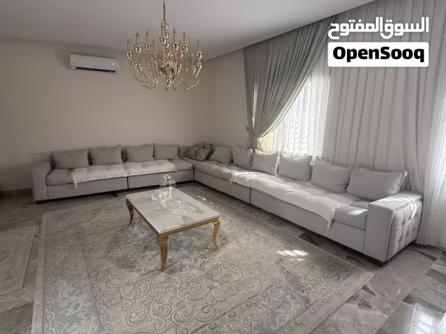 صلون للبيع