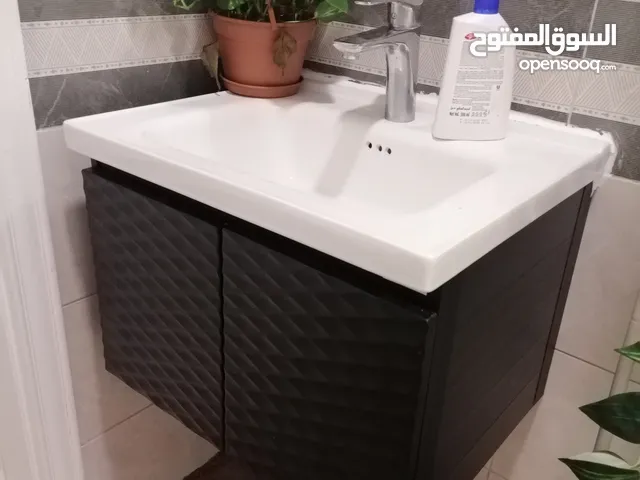 للبيع مغسلة نظيفه جدا استعمال خفيف