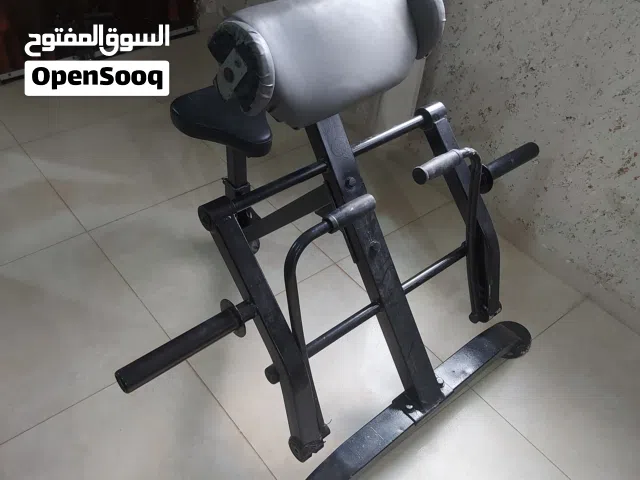 معدات مختلفة للنوادي الرياضية