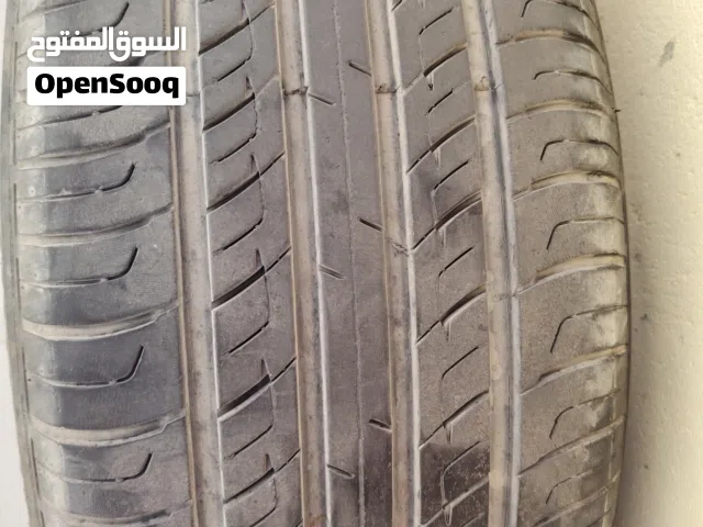 للبيع تواير العدد  2  مقاس 215 ع 55 رنج 16  موديل 2024 واحد مرقوع  السعر 10 ريال النظافه 70 ب 100