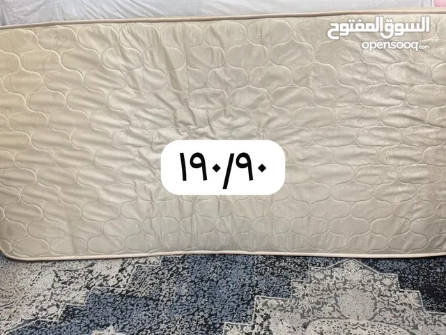 توشق نظيف لون بيج