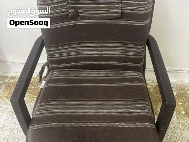 كرسي مريح ينفع لكل الاغراض مجلس أو مكتب