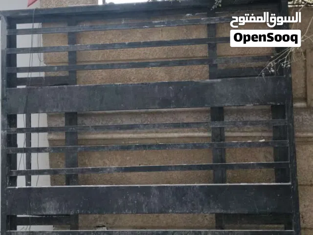 شباك حديد جديد