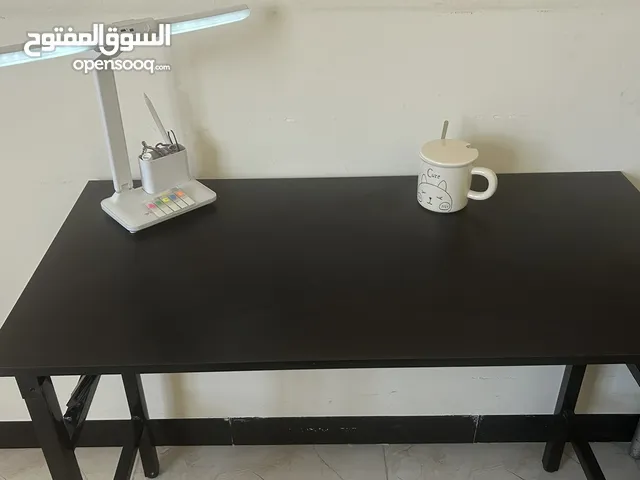ميز لون اسود يطبك حديد جديد بلباكيتت
