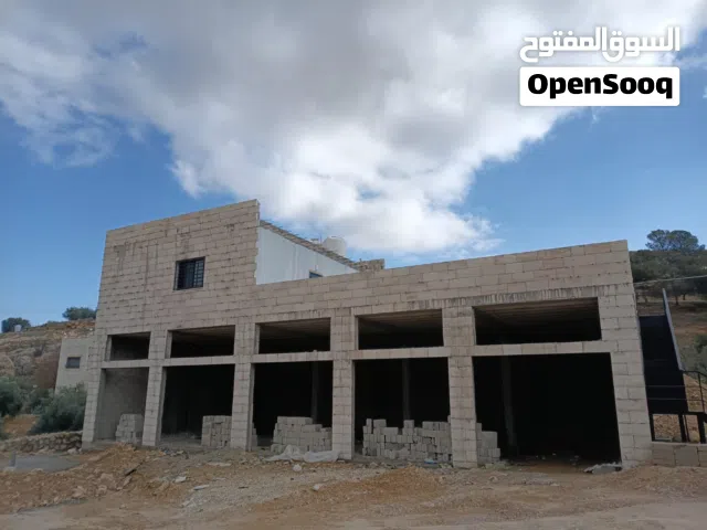 مجمع تجاري للبيع