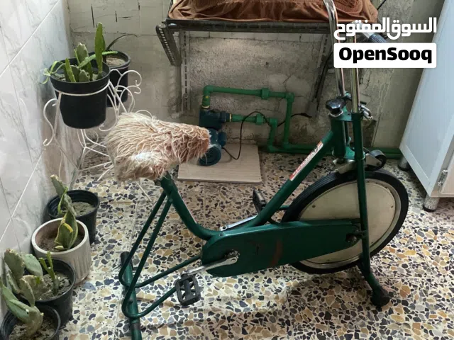 بايسكل رياضي متانة وثقيل استخدام قليل