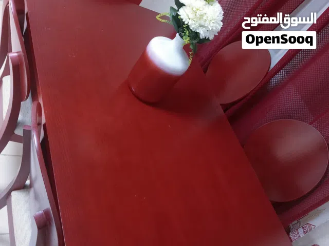 سفرة اكل مكونة من 6 كراسي استعمال نظيف