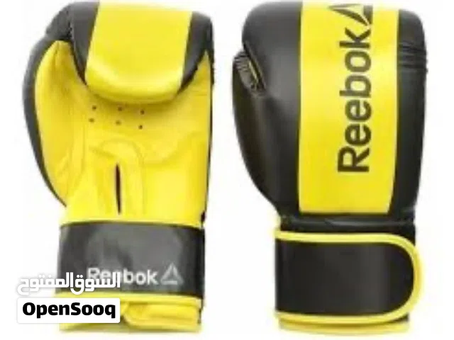 قفازات ملاكمة ريبوك (Reebok) أصلية - تصميم مميز وبحالة ممتازة للبيع