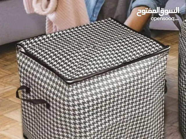 بوكس الملابس مع سحاب
