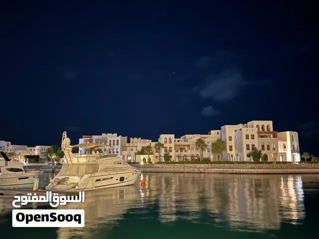 يوجد لدينا شقة راقيه في منتجع جبل السيفه للايجار اليومي تواصل معنا لمزيد من التفاصيل
