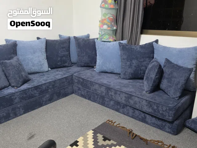 للبيع فرش عربي زاوية بحالة ممتازة جداً، غير مستعمل تقريباً..