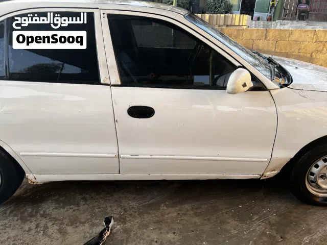 1994 هيونداي اكسنت Standard