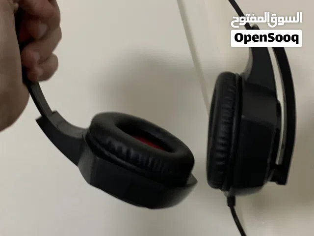 شاشة كمبيوتر جيمينج 75 هيرتز 19.5 بوصة استخدام 2 شهر مع سماعة جيمينج مع مايك خرافي استعمال شهر حط وش