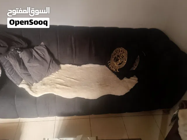 كنباية ثناءية ومفردتين كبار للبيع شبه جداد