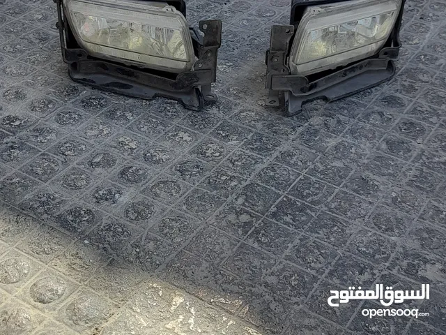 كشافات اصلية و شل معدل فيبر من اليابان لانسر 2001 2002 2003 مستعملات من اليابان