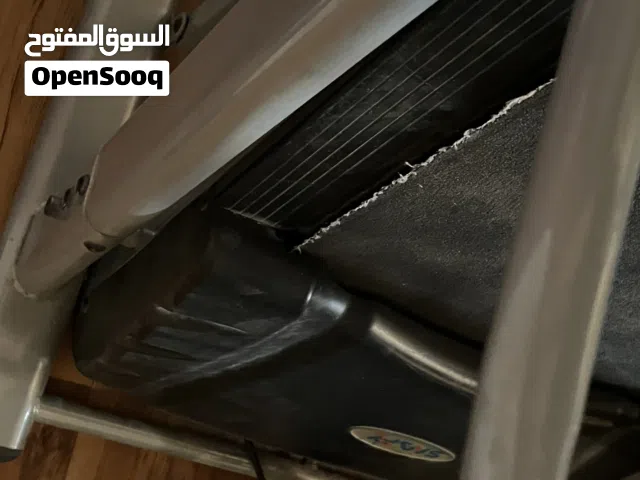 سير للمشي  خربان ولايعمل يوجد معدات
