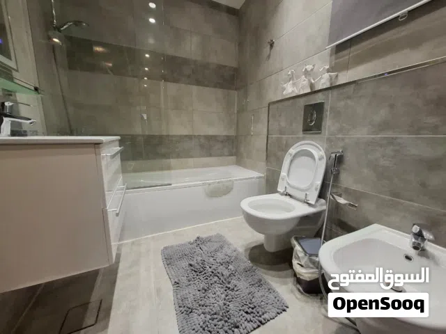 200 m2 3 Bedrooms Apartments for Rent in Amman Abdoun