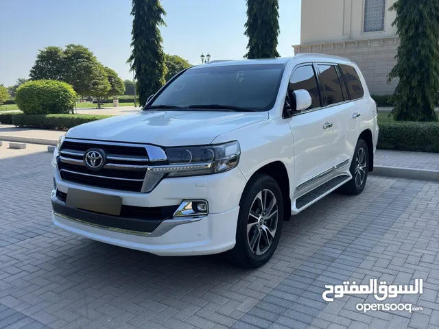 Used Toyota Land Cruiser in Muscat