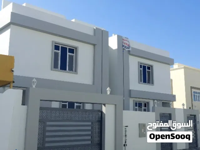 320 m2 5 Bedrooms Villa for Sale in Muscat Amerat