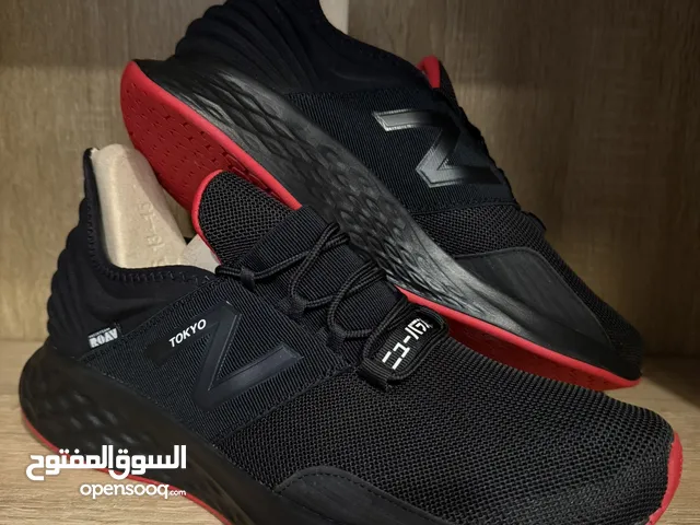 للبيع حذاء رياضي براند نيوبالانس