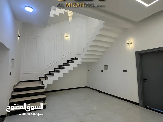 250 m2 4 Bedrooms Townhouse for Rent in Basra Zahra'a