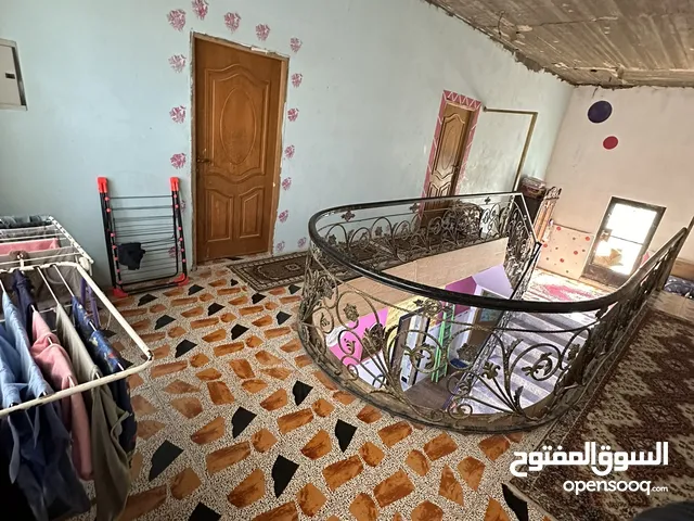 5 Bedrooms Chalet for Rent in Basra Abu Al-Khaseeb