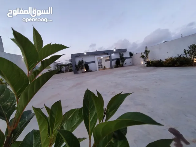 1000 m2 2 Bedrooms Villa for Rent in Benghazi Qawarsheh