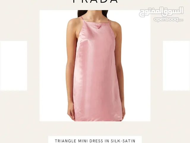 prada فستان وردي