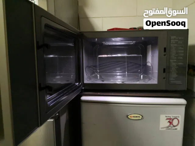 LG 20 - 24 Liters Microwave in Sharjah