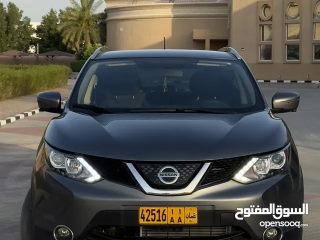 Used Nissan Rogue in Buraimi