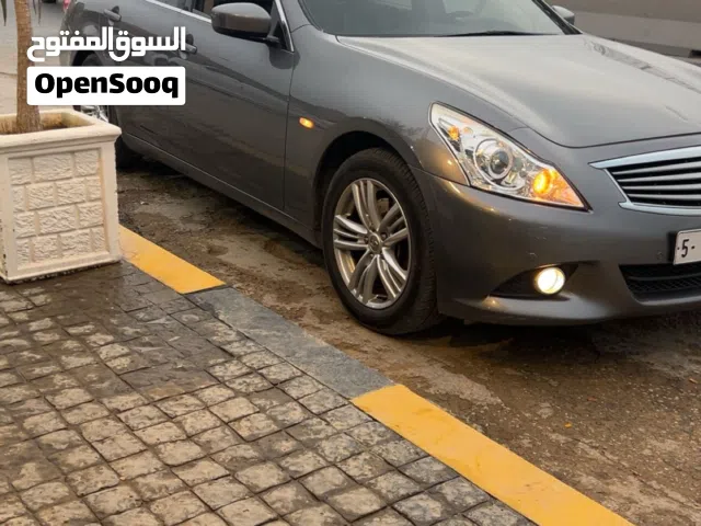 2014 إنفينيتي G25