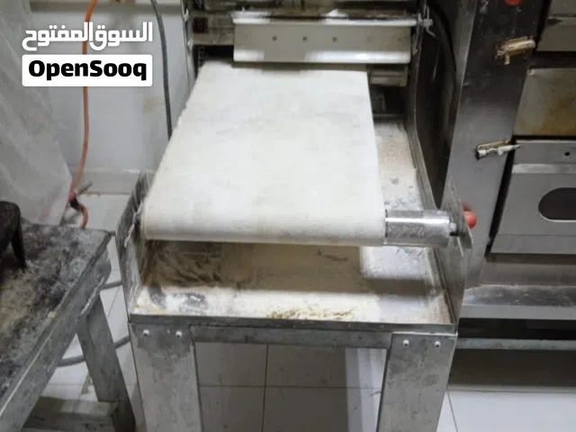 مكنيه خبز لبناني