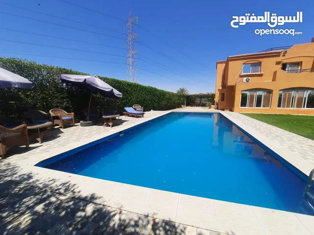 280m2 4 Bedrooms Villa for Sale in Giza Sheikh Zayed
