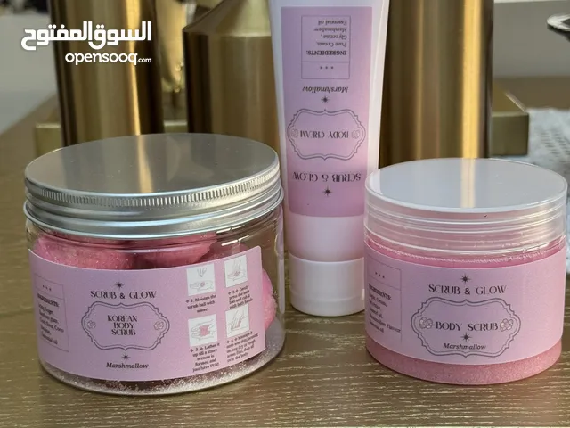 Full set includes body cream ,scrub , Korean candy balls for whitening