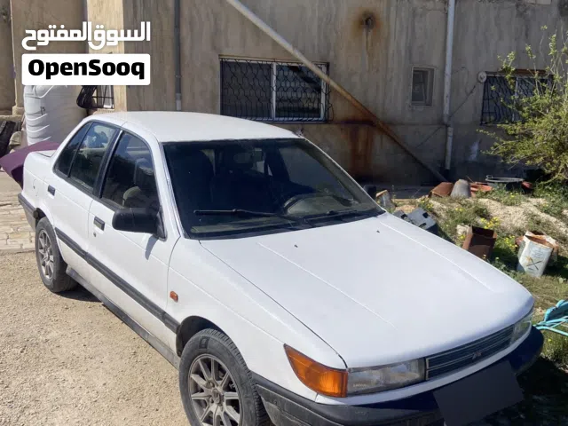 1990 ميتسوبيشي لانسر GL
