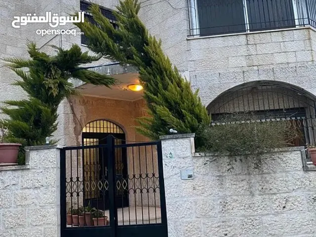 تلاع العلي فيلا مستقله بسعر مغري جدا على شارعين